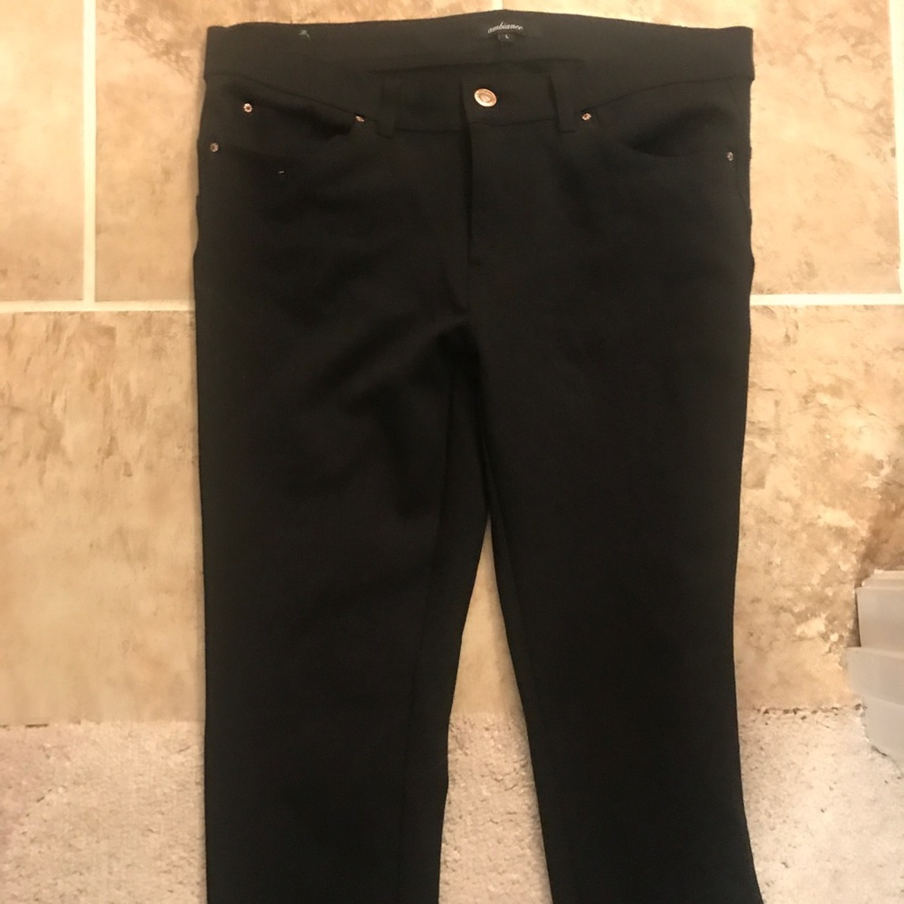 Fashion Nova ambiance jegging.